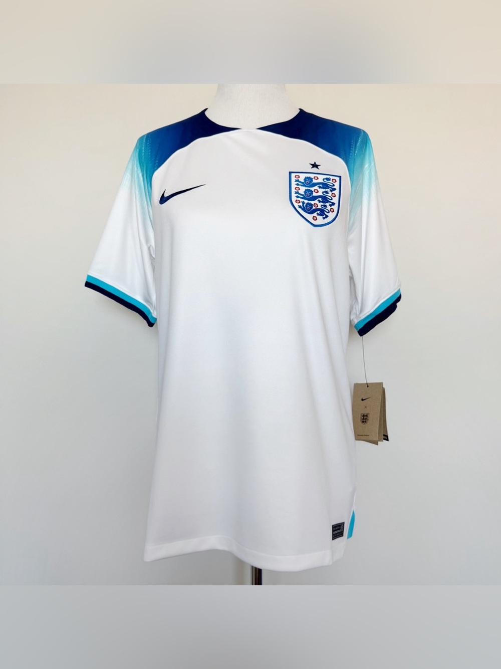 Nike England 2022 FIFA World Cup Home Jersey Kit Mens Medium White Blue Lions